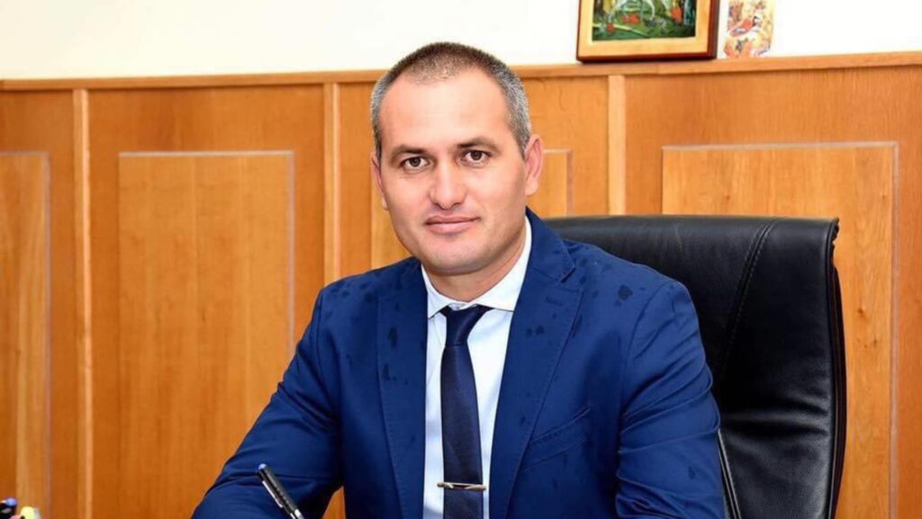 Primarul PSD din Crevedia este condamnat penal. A cumpărat un motocultor furat