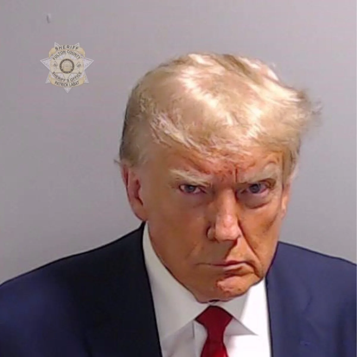 Fotografia de arestat a lui Donald Trump. 