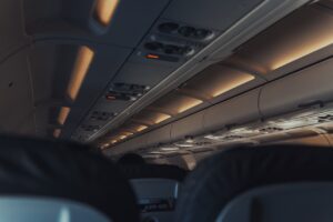 O stewardesă dezvăluie de ce este bine să rezervați un anumit loc avion