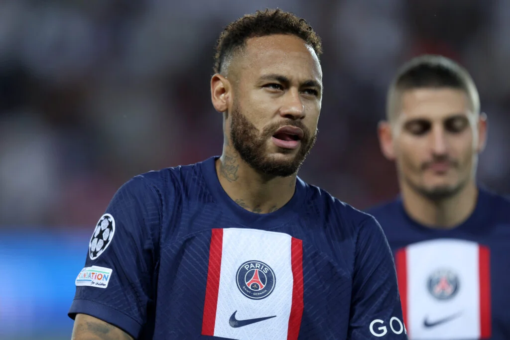 Neymar pleacă de la PSG. În lotul parizienilor revine Kylian Mbappe