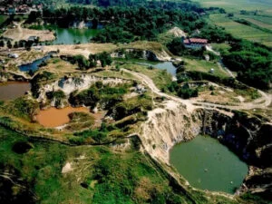 Mica Deltă din Ardeal, sursa unei legende terifiante. Lacul fără fund, poartă spre alt tărâm?