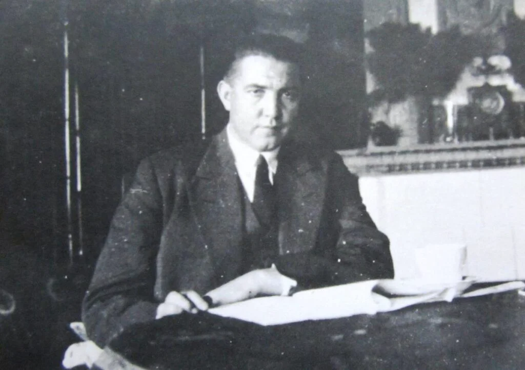 Liderul comuniștilor români, Ștefan Foriș, este lichidat. Mama lui a avut aceeași soartă