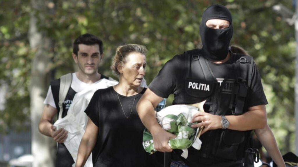Mama lui Vlad Pascu scapă din pușcărie. Decizia e definitivă