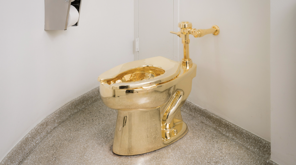 Toaleta de aur. Hoții care au furat wc-ul de 6 milioane $ au fost prinși
