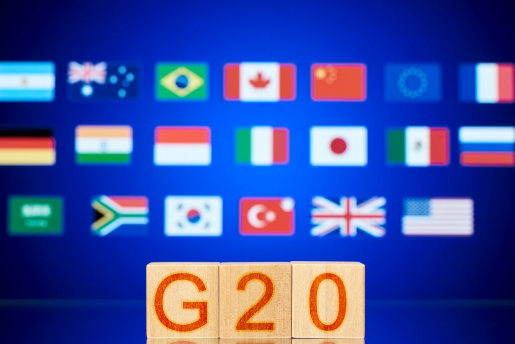 Victoria socialismului. ONG-urile cer G20 impozitarea super-bogaților