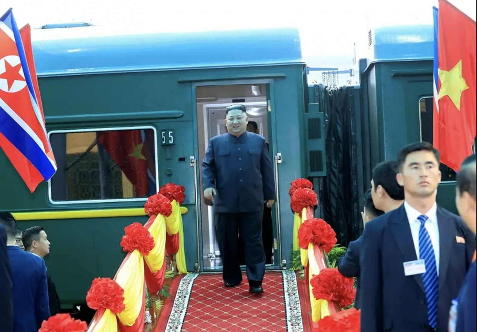 Trenul blindat care îl transportă pe Kim Jong Un în Rusia. Este așteptat de Putin