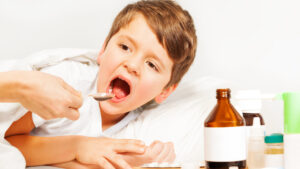 Cel mai periculos medicament pentru copii. Mulți părinți îl cumpără fără să știe riscurile