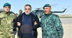 Un fost premier din Karabah a fost arestat. Urma să fugă în Armenia
