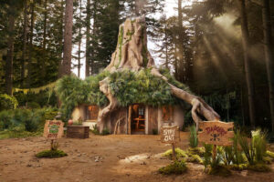 Un weekend în casa lui Shrek, celebrul căpcăun verde