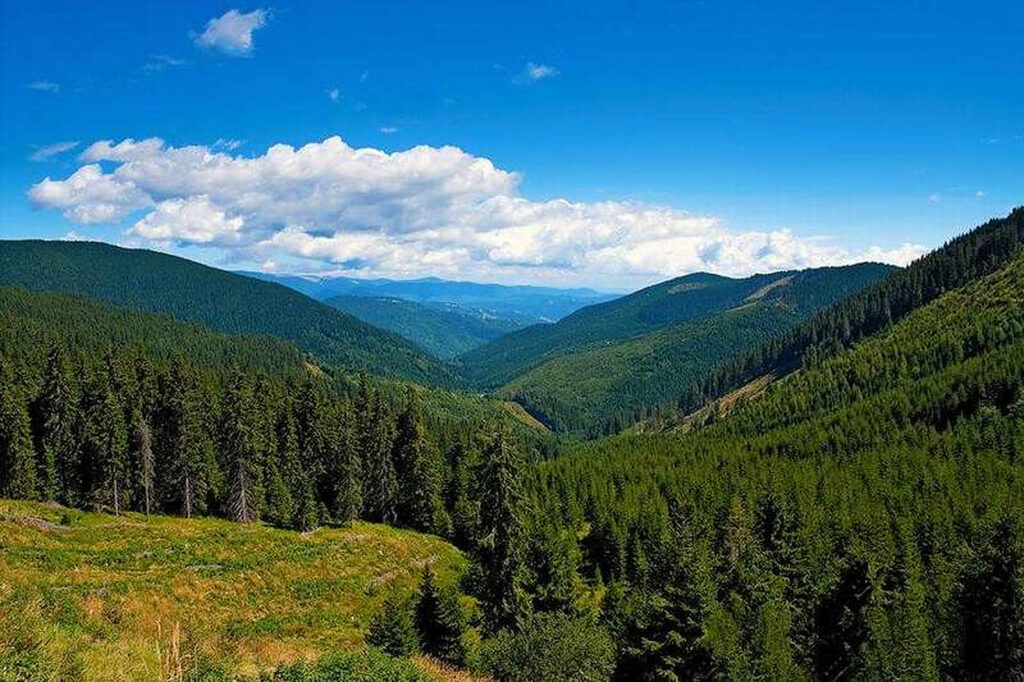 Staţiunea montană din România unde peisajele sunt ca în munţii Alpi