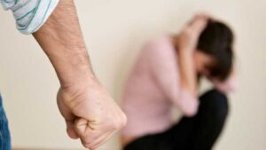 Cazurile de violență domestică au crescut în România. Decizia drastică luată de UE