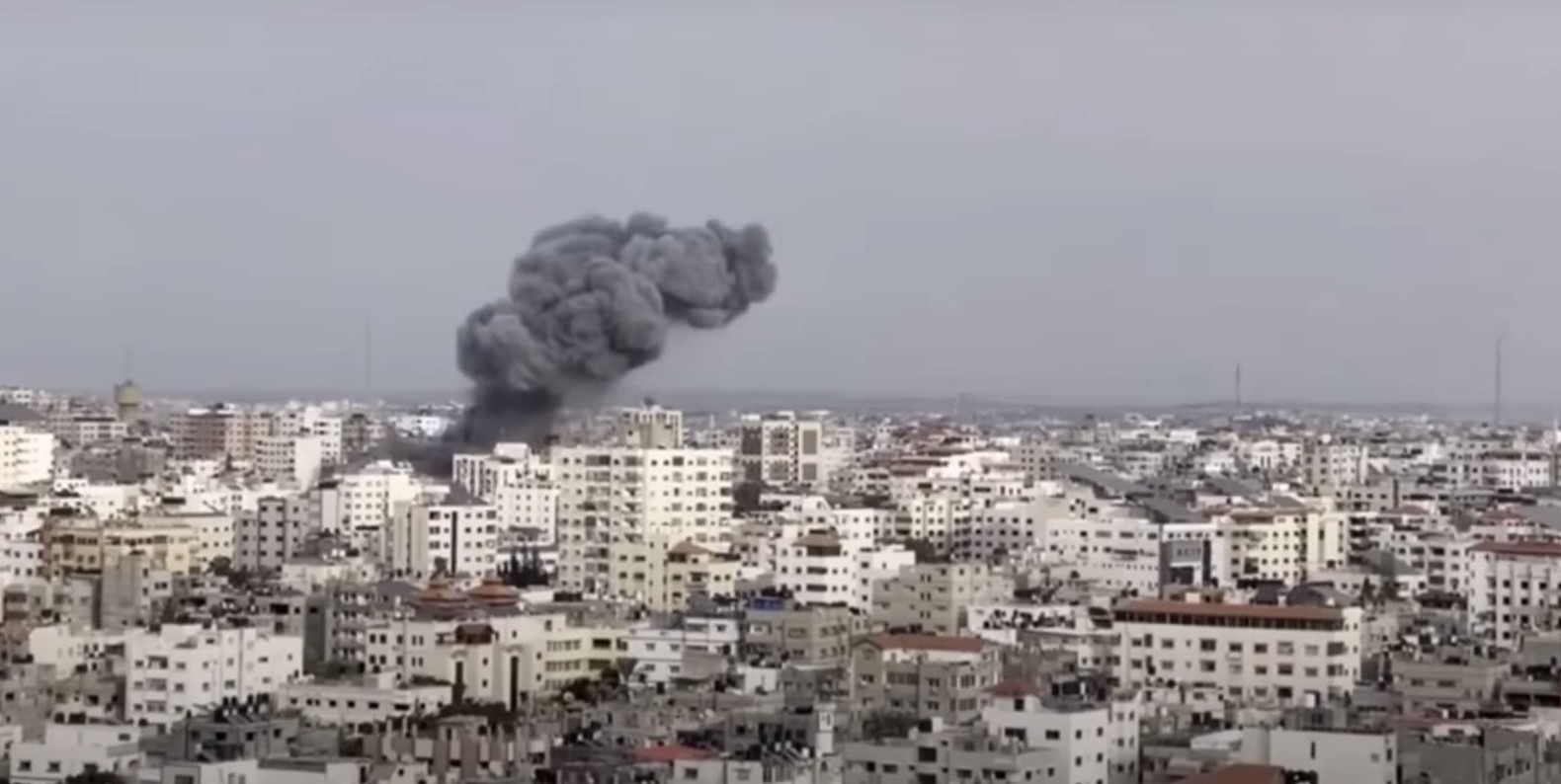 Bombardamente în Gaza