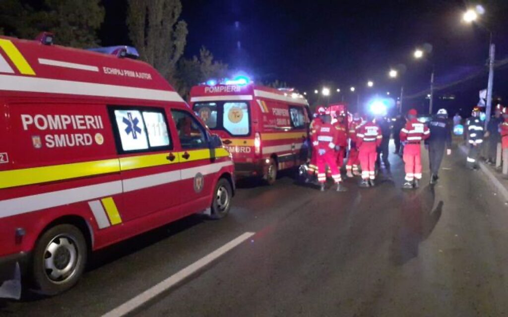 Accident grav în Capitală. Șapte persoane au fost transportate de urgență la spital