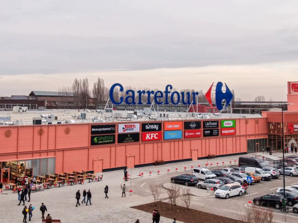 Carrefour închide mai multe magazine preluate de la Cora. Lista completă