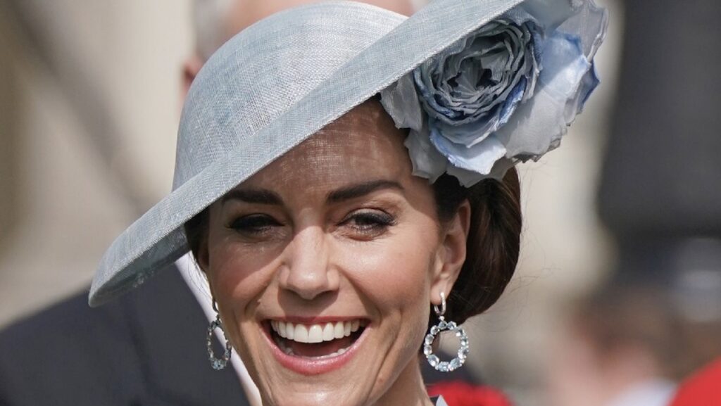 Prințesa Kate a impresionat cu ținuta sa, în prima apariție publică după diagnosticul de cancer