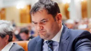 Românii, șantajați să-și plătească amenzile cu mașinile