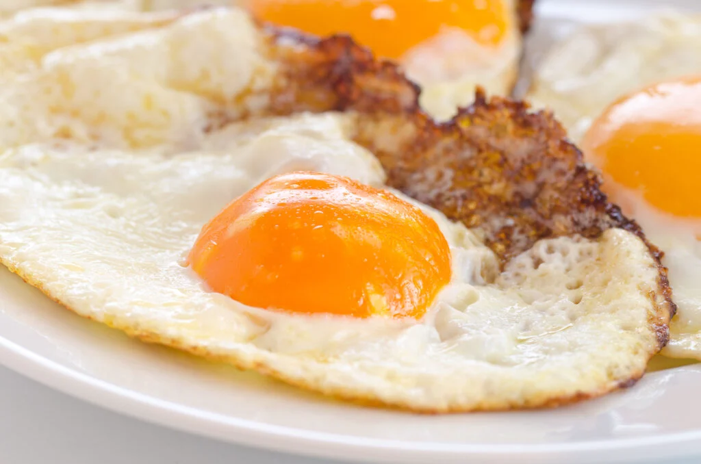 Patru moduri de a găti un ou fără ulei