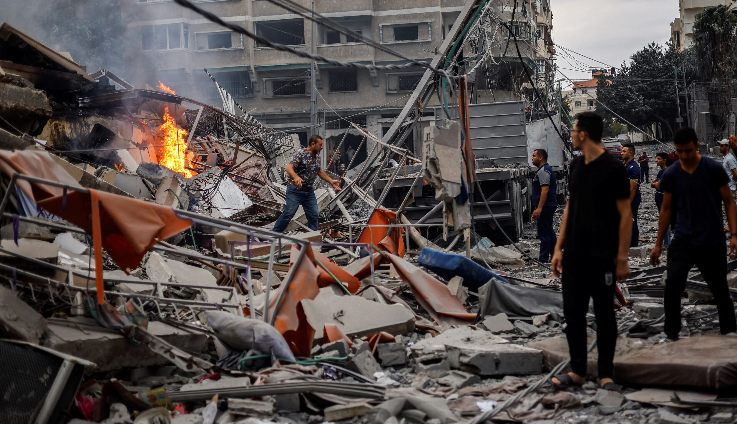 Israel a încercuit complet Fâșia Gaza