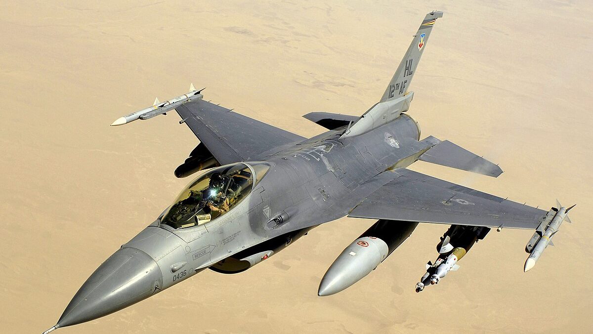 Rusia, nouă provocare pentru România. MApN a ridicat avioane F-16 după atacul cu drone. Avertizare RoAlert la graniță