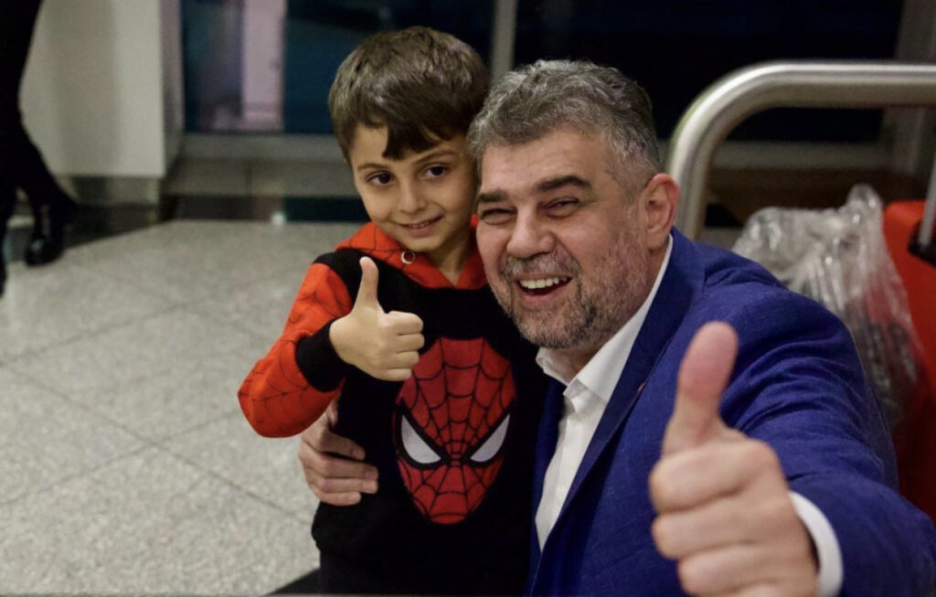 Marcel Ciolacu, întâlnire în aeroport cu românii evacuați din Gaza: Am fost copleșit