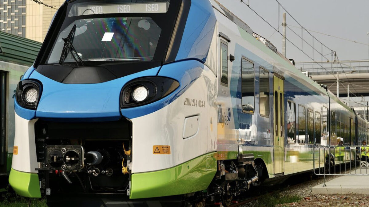 Cât costă o călătorie cu primul tren electric achiziționat de România