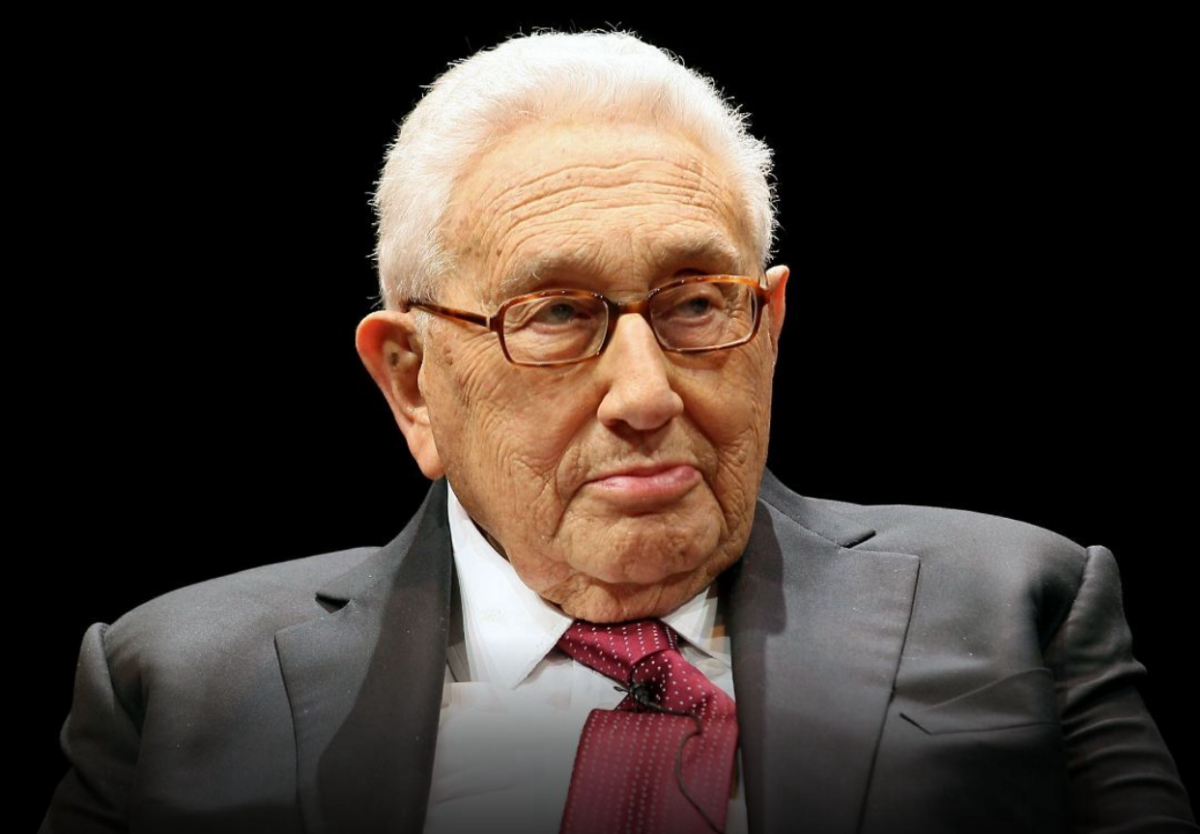 Kissinger a trăit mai mult decât jurnalistul care i-a scris necrologul