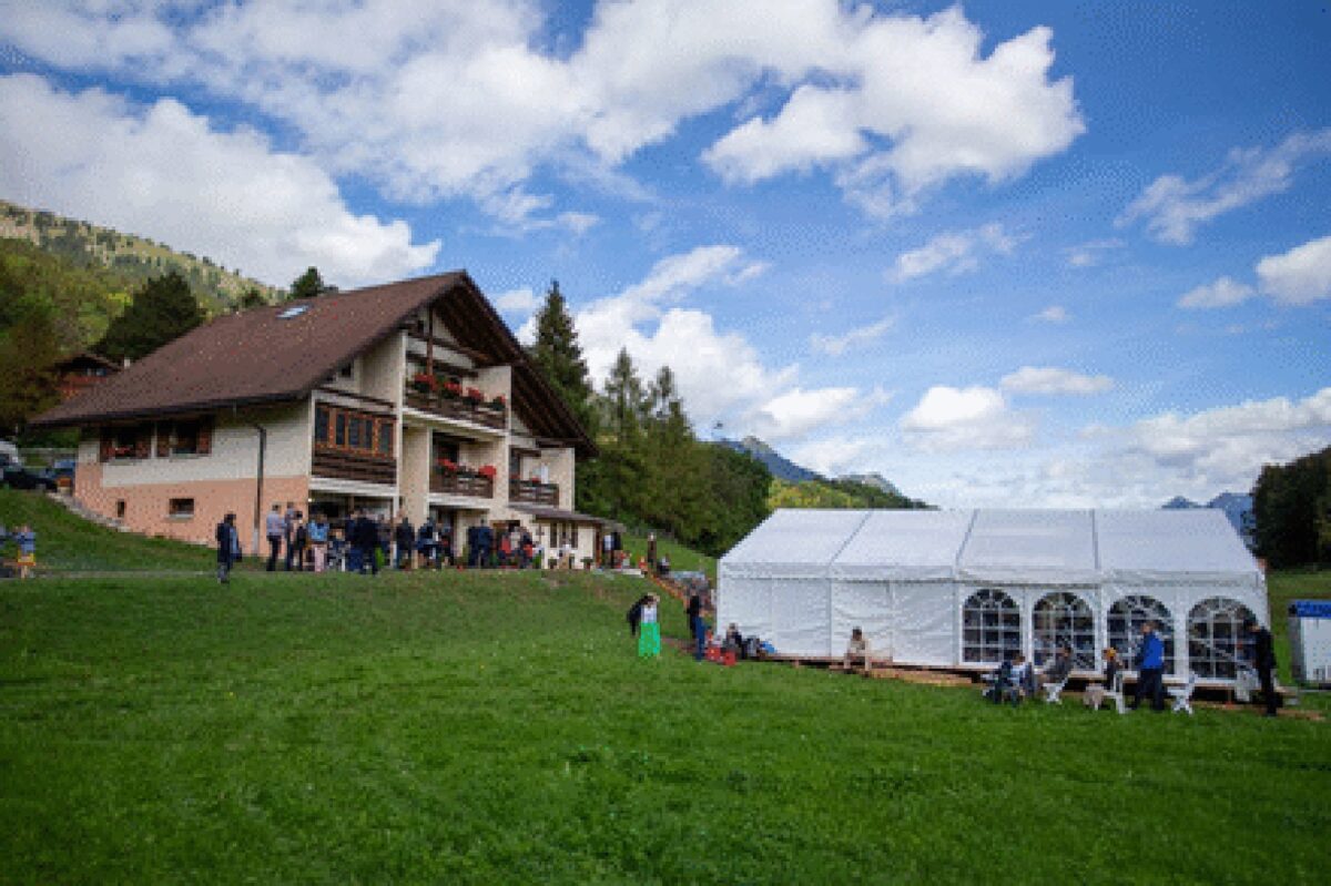 Unica mănăstire românească din Elveția își deschide ușile pentru și mai mulți credincioși