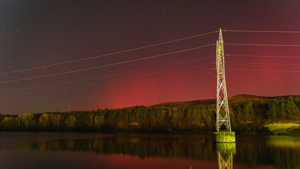 Aurora boreală în România! Fenomen spectaculos pe cer
