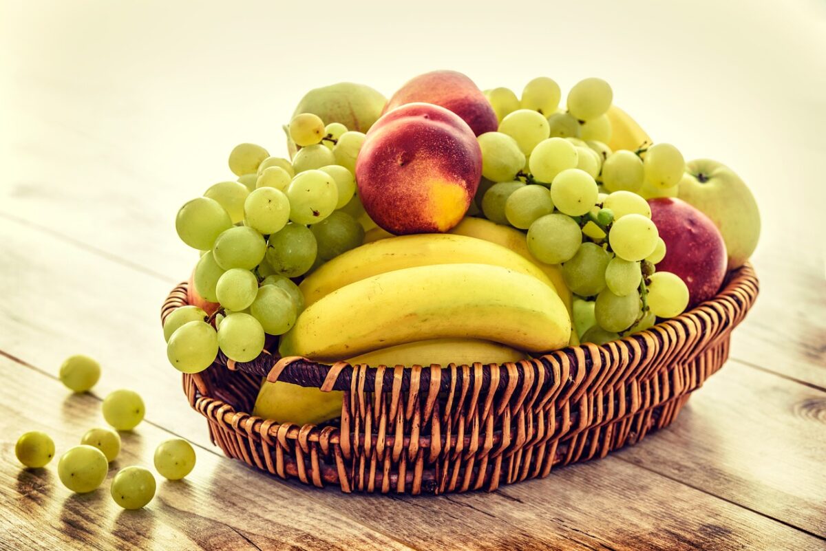 Fructul care reduce cu 60% riscul de cancer. Trebuie să fie crud