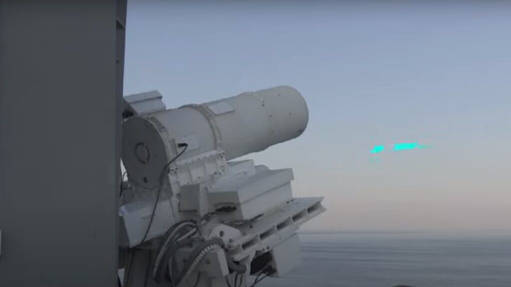 Armele viitorului în Orientul Mijlociu. Americanii își protejează trupele cu sisteme laser. Video