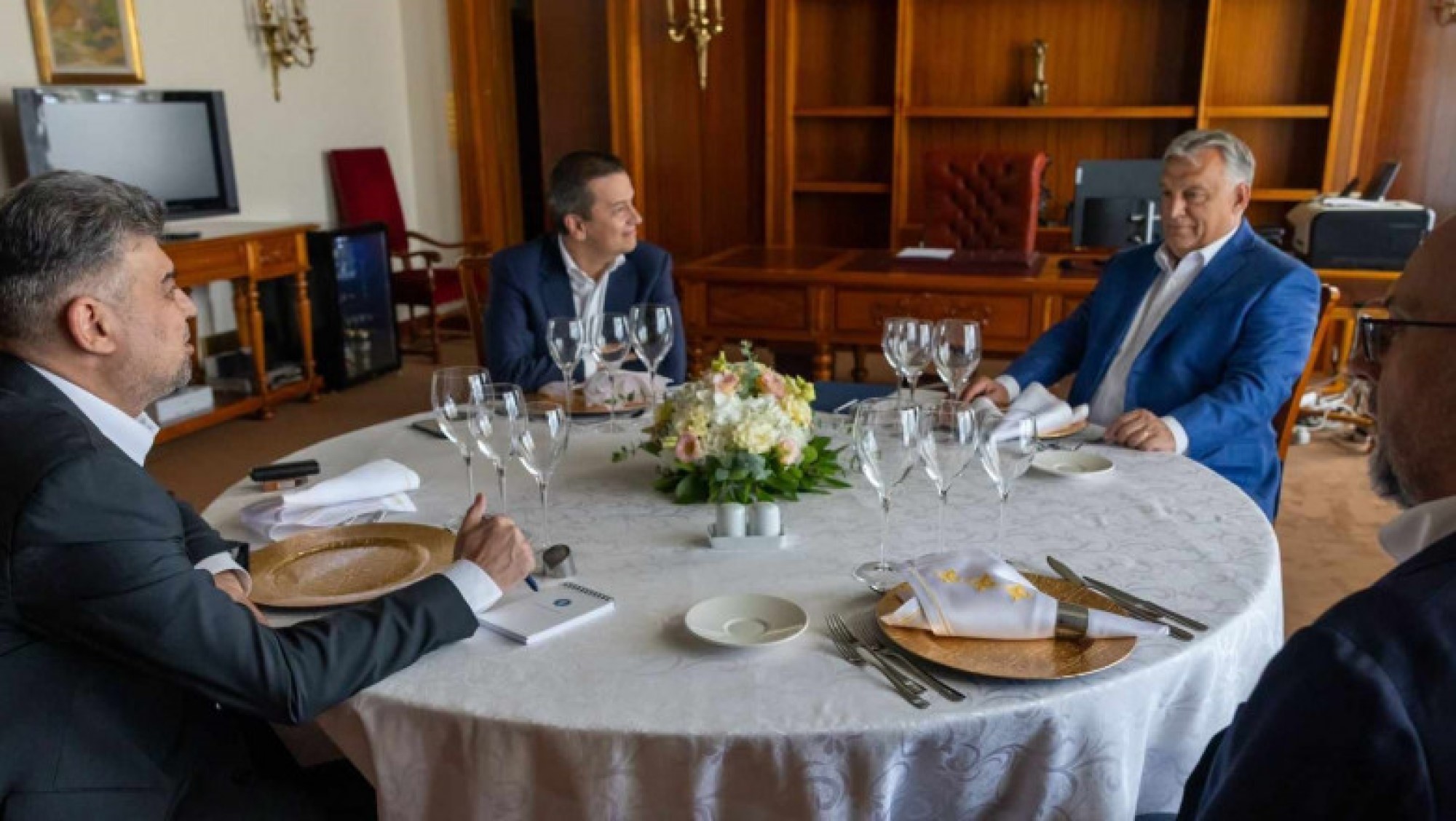Marcel Ciolacu, prânz la guvern cu Viktor Orban