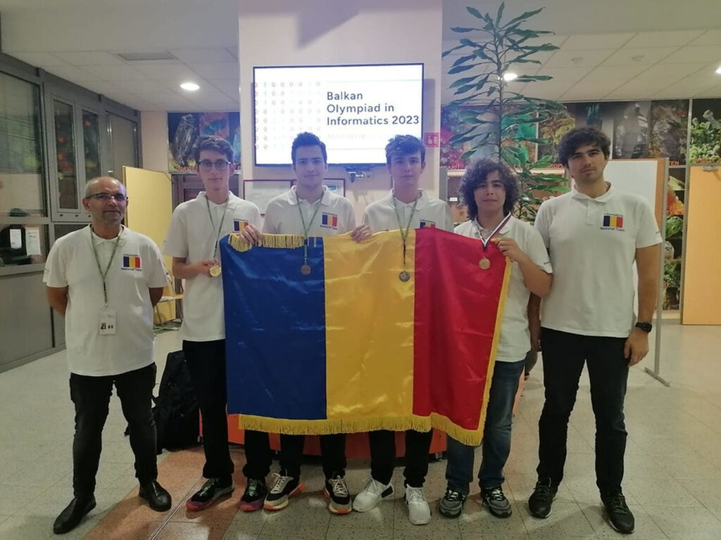 Elevii români, medalii de aur la Olimpiada Balcanică de Informatică