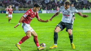 Superliga se încheie cu meciul Rapid - U Cluj
