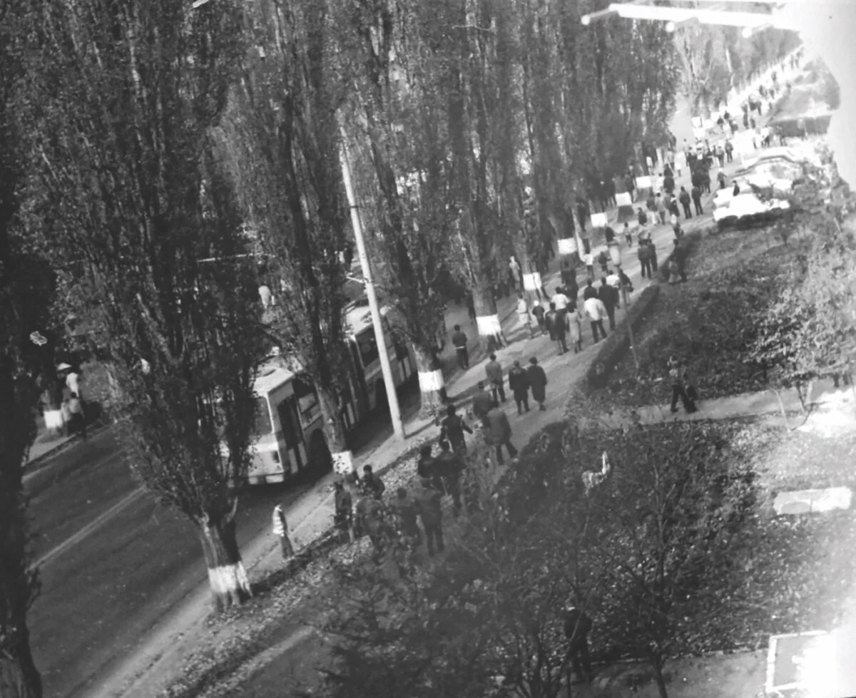 Revolta de la Brașov, văzută din stradă: „Oamenii au uitat de foame și au strigat lucruri de neconceput”