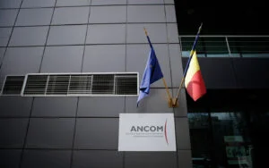ANCOM a identificat o reţea care clonează și promovează conţinut înşelător. Lista cu site-urile false