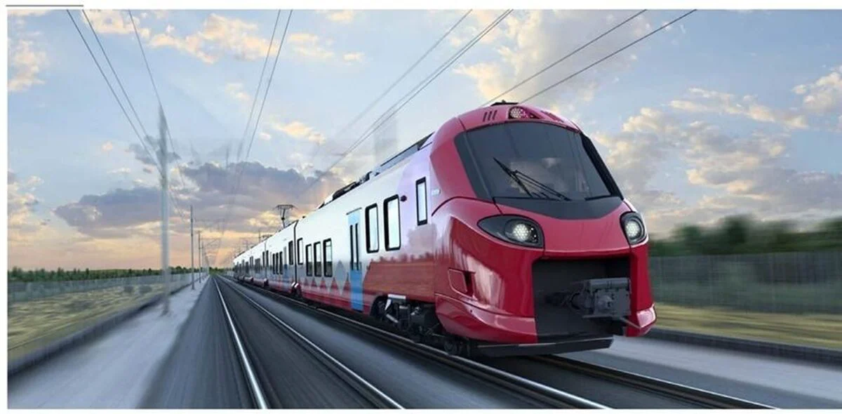 Primul tren nou cumpărat de România în ultimii 20 de ani sosește în țară. Foto