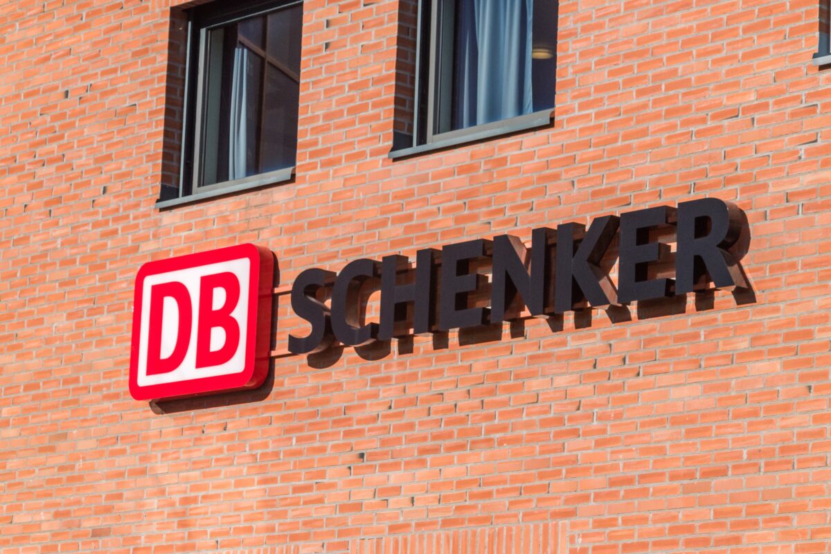 Deutsche Bahn, nevoită să vândă DB Schenker