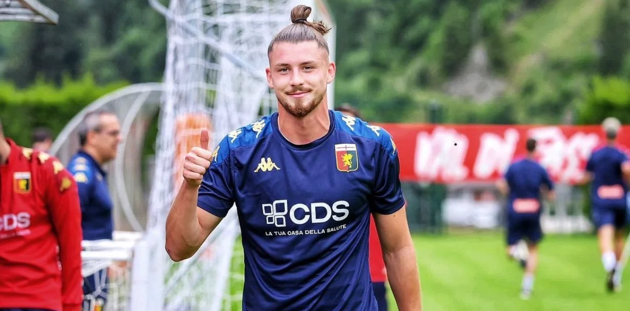 Radu Dr Gu In Va Semna Cu Genoa