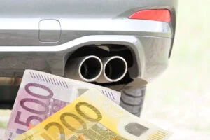 Revine taxa oxigen în București. Primăria Capitalei, obligată de instanță să taxeze mașinile poluante