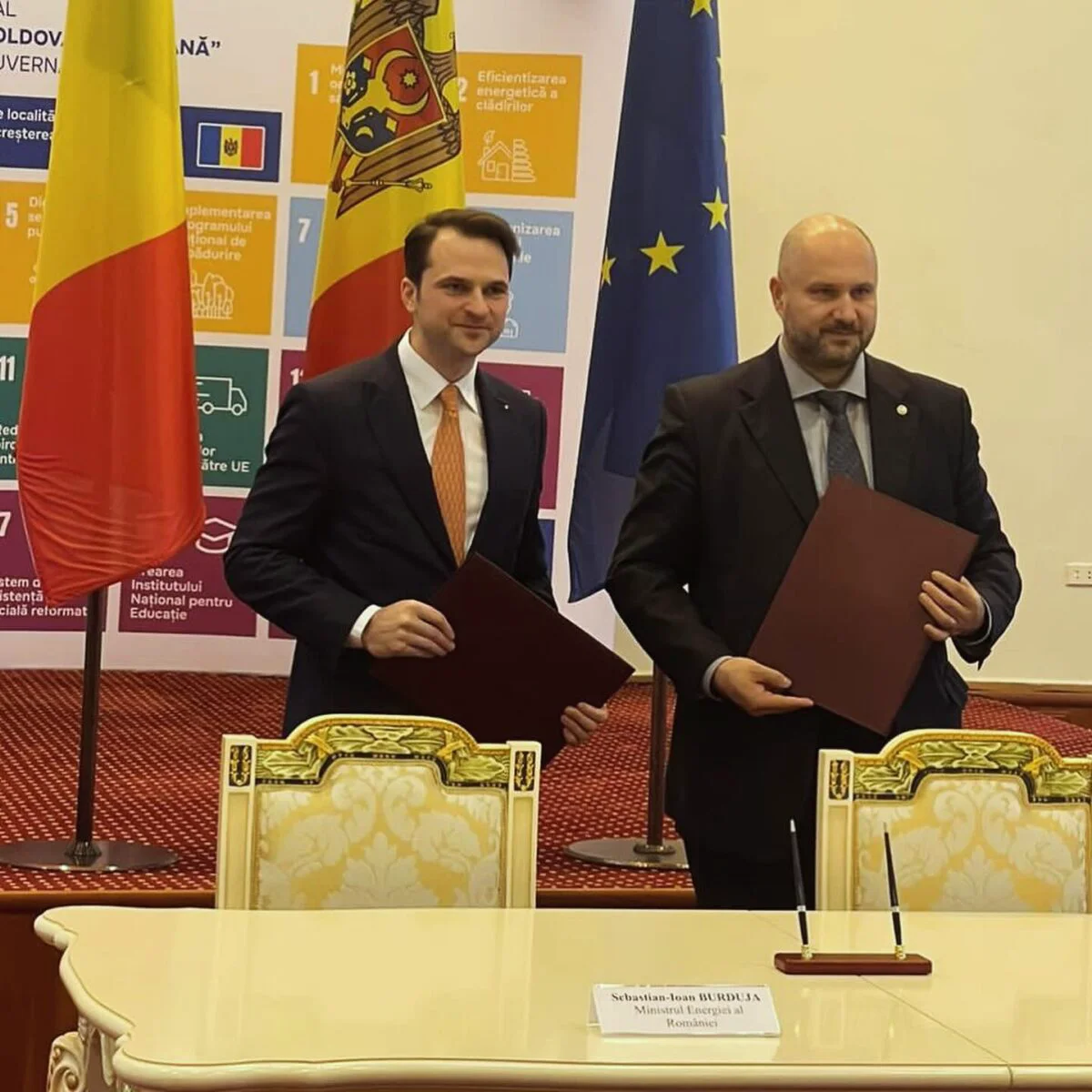 Republica Moldova și România strâng relațiile. Acord pentru rețelele de gaze naturale și energie electrică