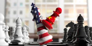 Lupta dintre SUA și China s-a mutat în Europa. Asistăm la o premieră mondială