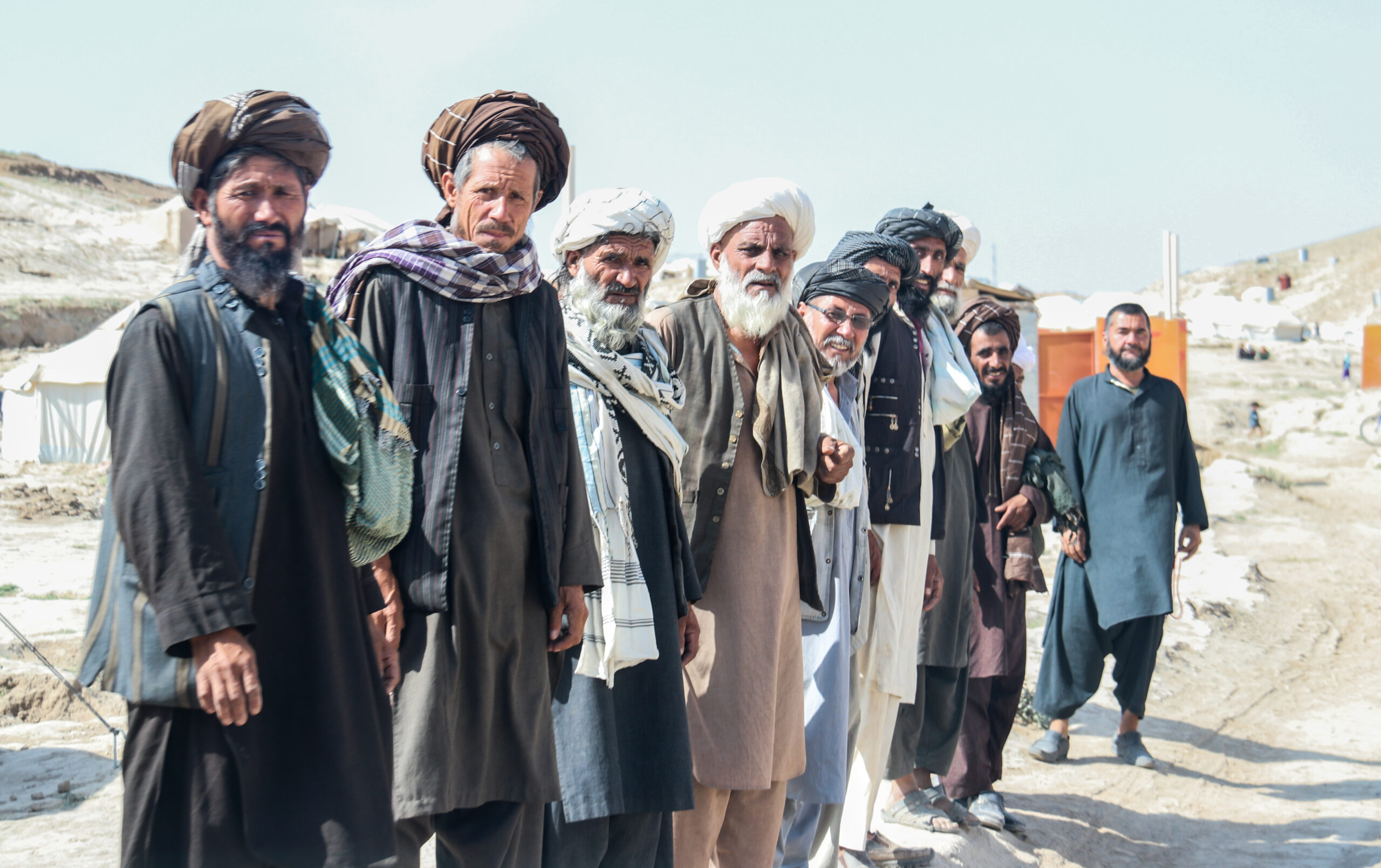 Talibanii din Afganistan, deși îl consideră pe Iisus Hristos drept un profet important, nu-i sărbătoresc nașterea. Iisus nu este „Fiul lui Allah” în tradiția islamică. 