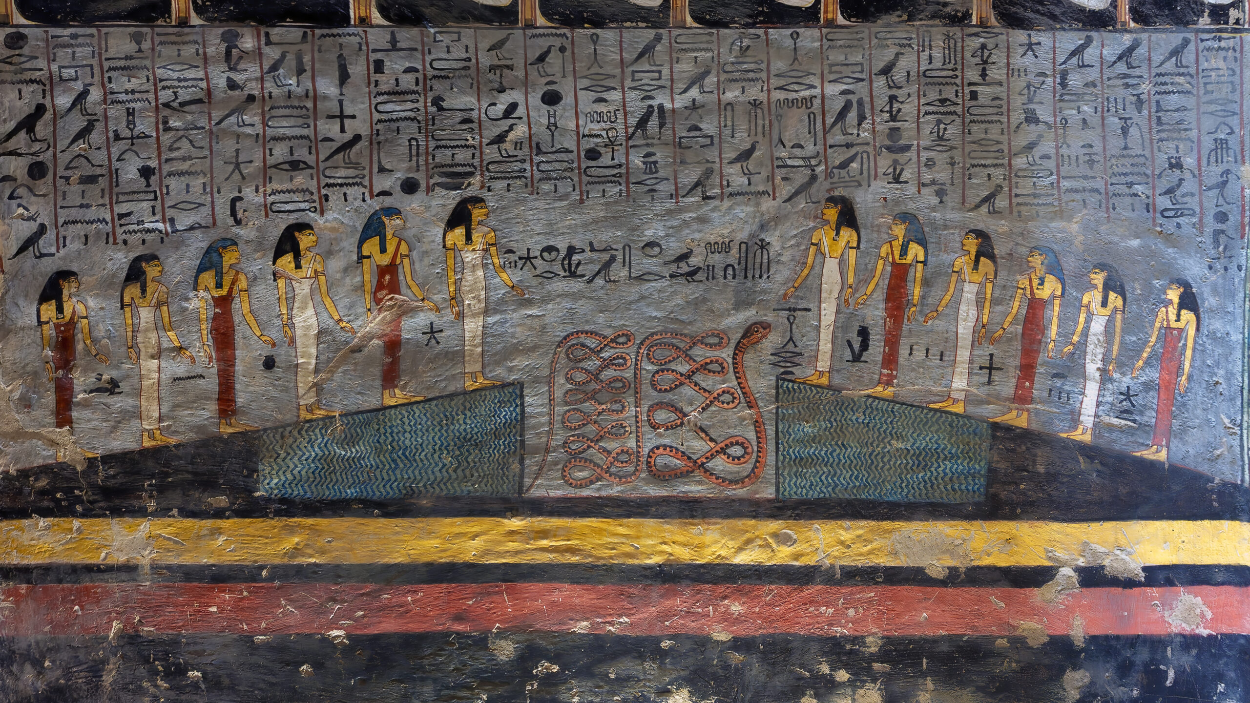 Pictură cu 12 zeițe și un șarpe enorm în mormântul faraonului egiptean Ramses I din Valea Regilor din Luxor, Egipt.