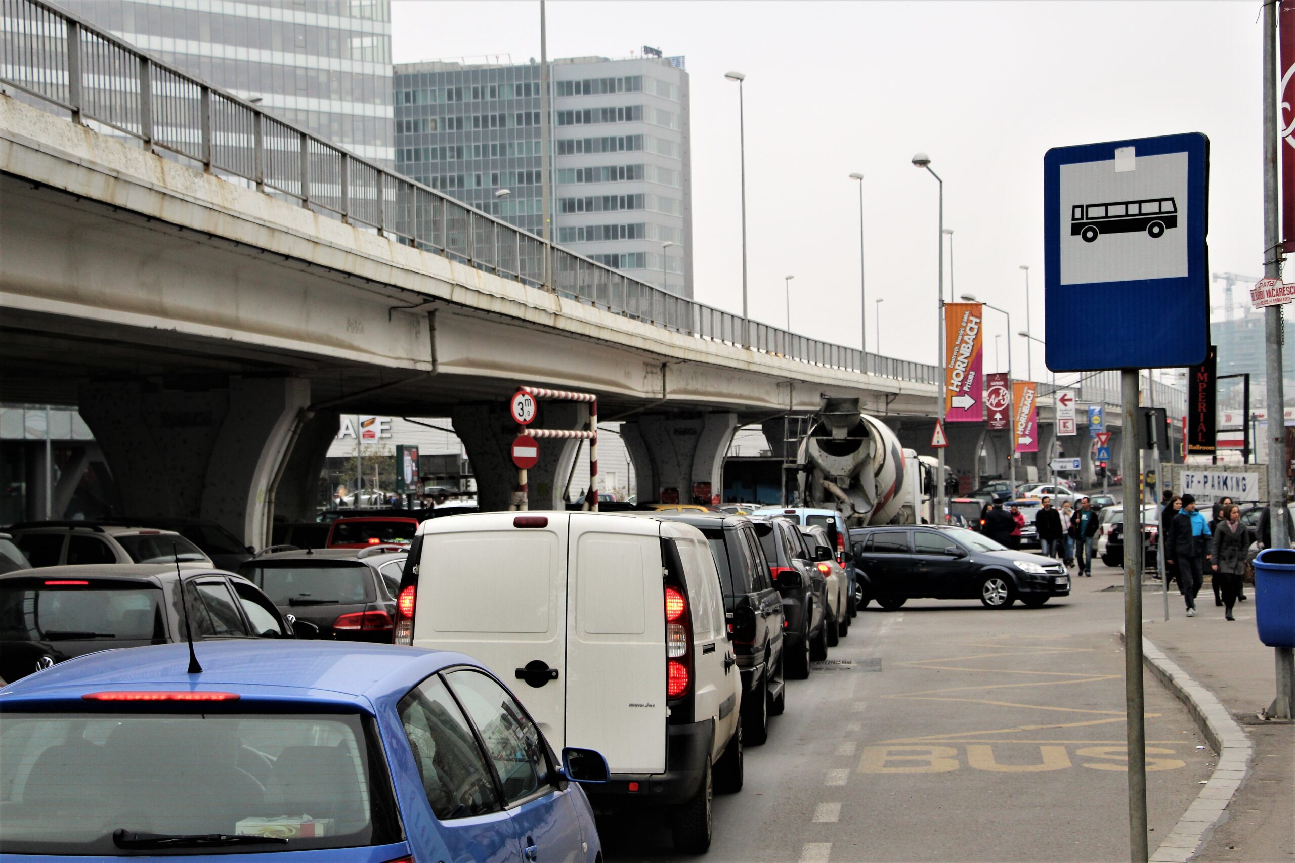 Poluare auto în București 