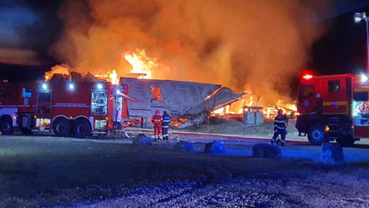 Incendiul de la Ferma Dacilor. Dosarul în cazul doi foști șefi de la ISU Prahova va fi redeschis