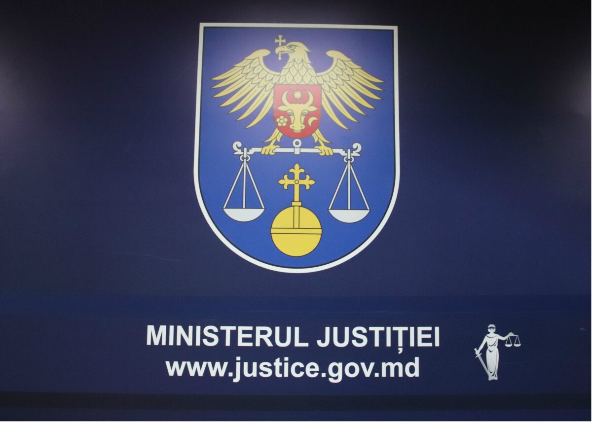 Escrocherii la prestarea serviciului de apostilă, în Republica Moldova