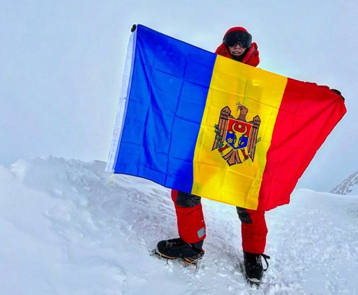 Olga Țăpordei a cucerit cel mai înalt munte din Antarctica