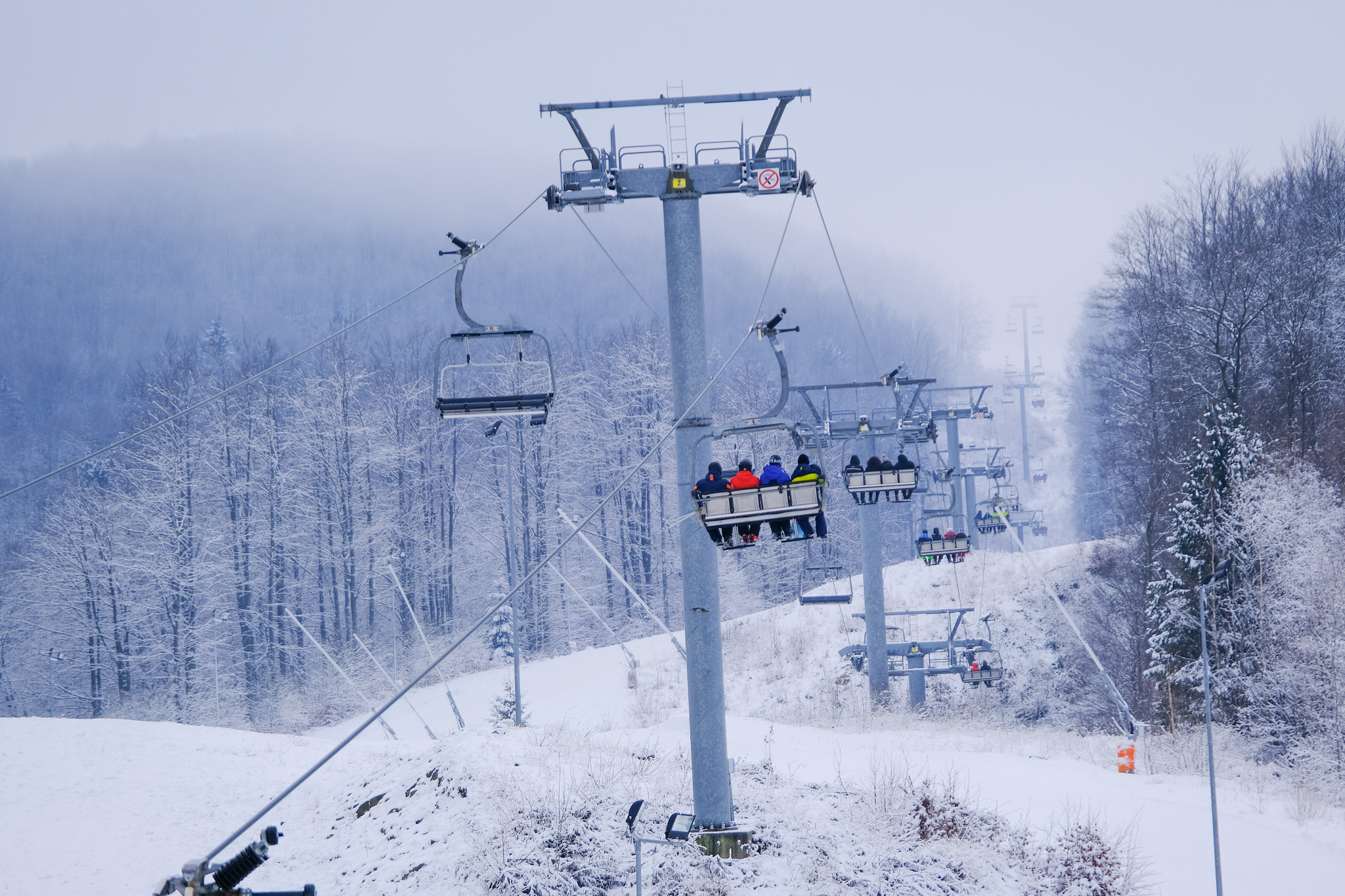 Telescaun modern la prima pârtie de schi din Satu Mare. Sursa Foto - Csaba Pataki, Facebook