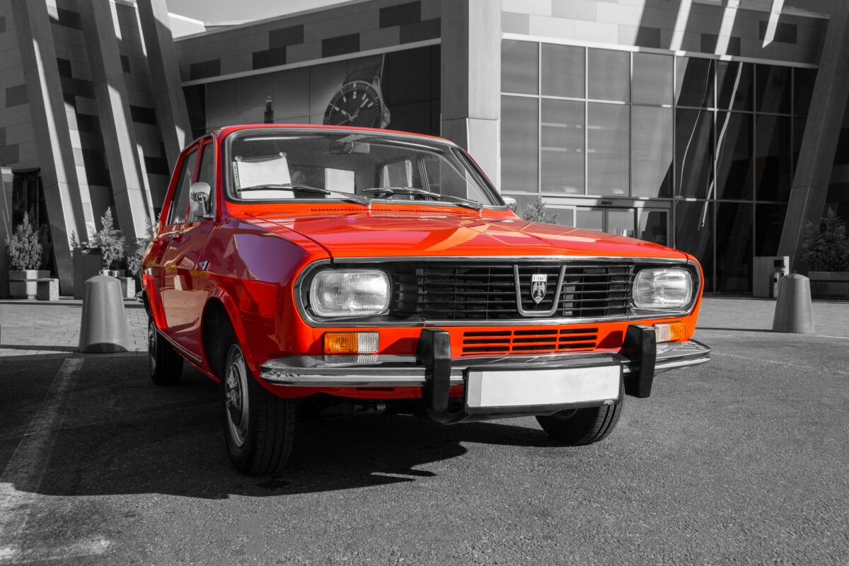 Dacia 1.300 din 1978, vândută la prețul unui bolid de lux. Ce dotări are