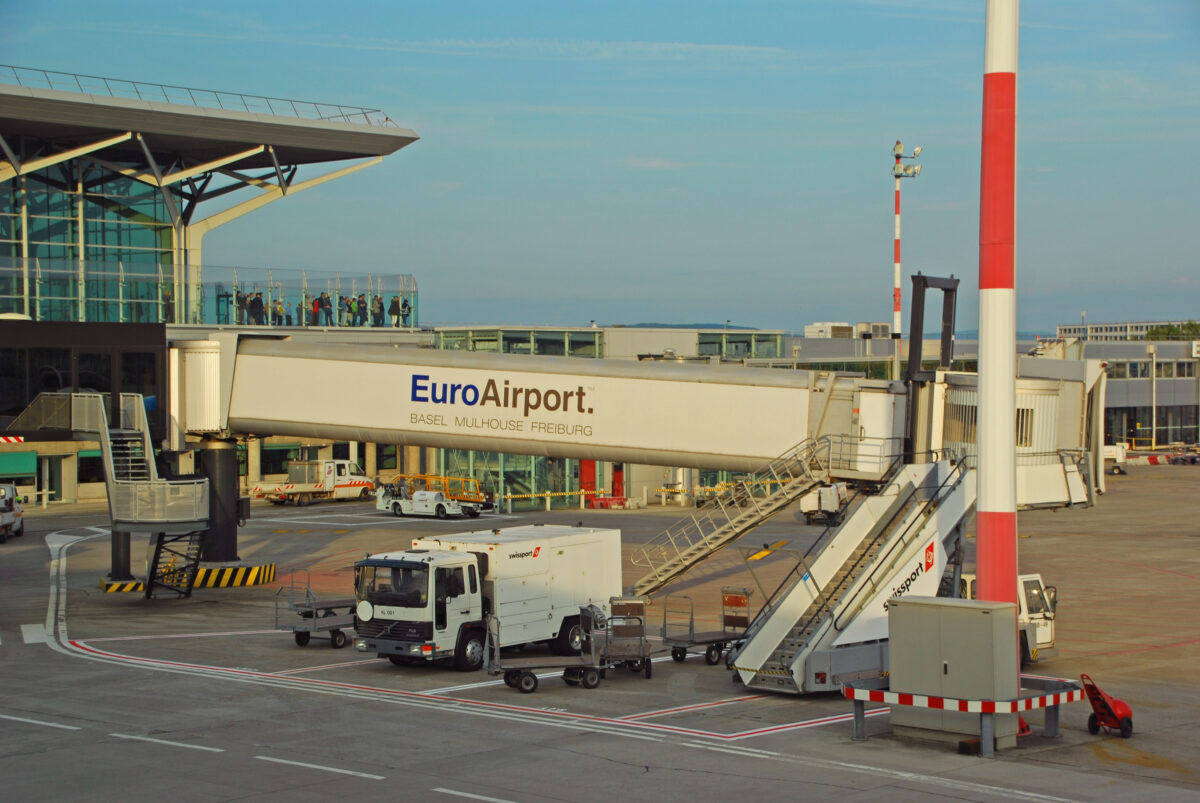 Amenințare cu bomba la Aeroportul EuroAirport din Basel. Zborurile, suspendate temporar